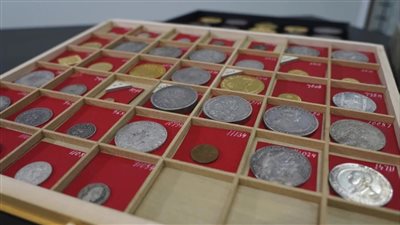 عملات معدنية للبيع بـ 72 مليون دولار