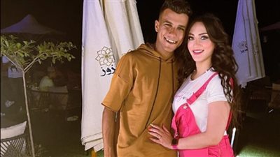 زوجة عصام صاصا: بيعيط وحاسس بالذنب (فيديو)