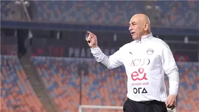 حسام حسن ينتظر نهائي دوري أبطال أفريقيا لحسم مصير رباعي الأهلي