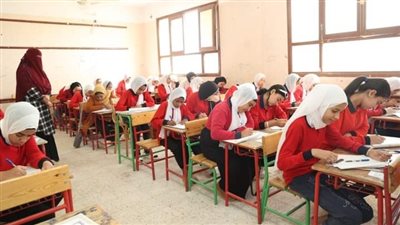  4899 طالبا وطالبة يؤدون اليوم امتحانات الشهادة الإعدادية أمام 124 لجنة بالوادي الجديد 