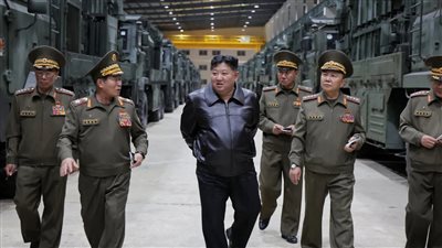 زعيم كوريا الشمالية يدعو إلى 