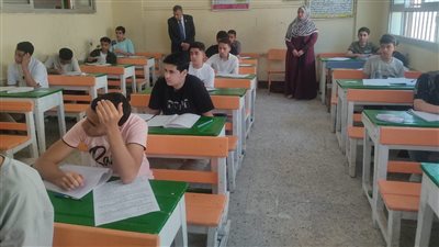 111 ألفا و139 طالبا يؤدون امتحانات الشهادة الإعدادية بالبحيرة أمام 627 لجنة 