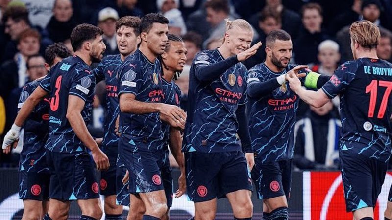 مانشستر سيتي يتصدر