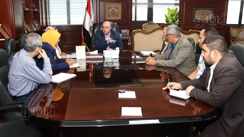 محافظ بني سويف يراجع