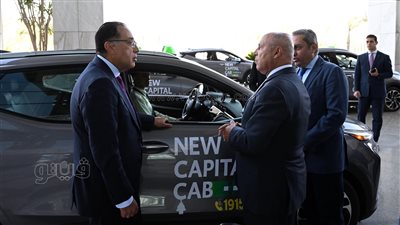 خطوات استخدام التطبيق الخاص بحجز تاكسي العاصمة الكهربائي (فيديو) 