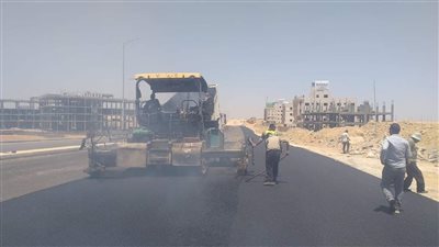 رئيس جهاز القاهرة الجديدة يتفقد أعمال طرق التجمع الثالث