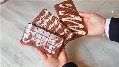 الشيكولاتة الترند، طريقة عمل الشيكولاتة بحشو الكنافة والفستق