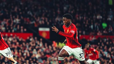 مانشستر يونايتد يتقدم على نيوكاسل بهدف ماينو في الشوط الأول