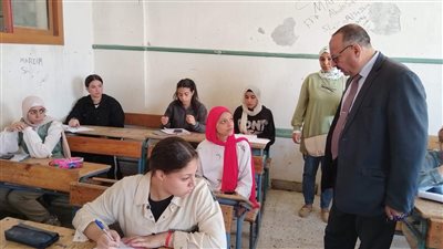 تعليم الإسكندرية تتابع امتحانات الفصل الدراسي الثاني لفصول النقل