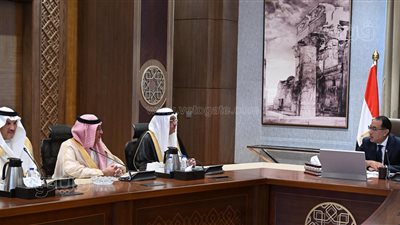 رئيس الوزراء يبحث مع مسئولين سعوديين أوجه التعاون المشترك وزيادة الاستثمارات
