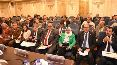 رئيس جامعة الأقصر يناقش موازنة الجامعة بمجلس النواب