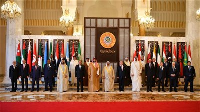 نشاط حافل للرئيس السيسي اليوم في القمة العربية بالبحرين (صور)