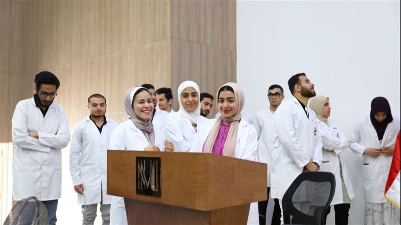 طلاب صيدلة المنصورة