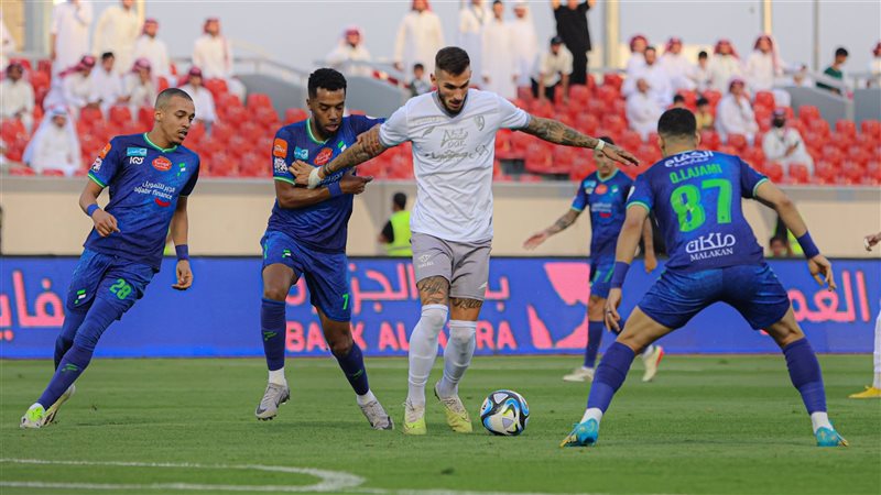 الطائي أمام الفتح،