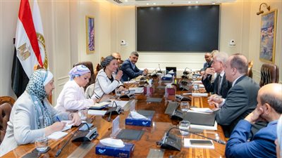 وزيرة البيئة تناقش مقترحات تنفيذ خطط الاستثمار البيئي بالمحميات الطبيعية