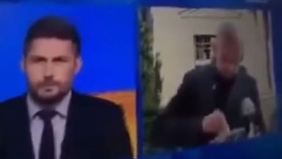 مراسل تليفزيوني يستنشق 