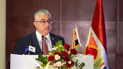 رئيس اقتصادية قناة السويس: نجحنا خلال عامين في جذب 128 مشروعا بقيمة 6 مليارات دولار