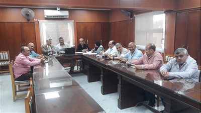 من داخل غرفة العمليات، وكيل التعليم بالدقهلية يتابع امتحانات الشهادة الإعدادية (صور)