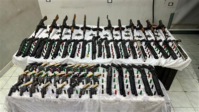 حملة أمنية بأسيوط وأسوان ودمياط تضبط 97 سلاحا ناريا و32 قضية مخدرات 