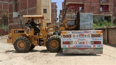 استمرار تركيب بلاط الإنترلوك بمركز منيا القمح في الشرقية 