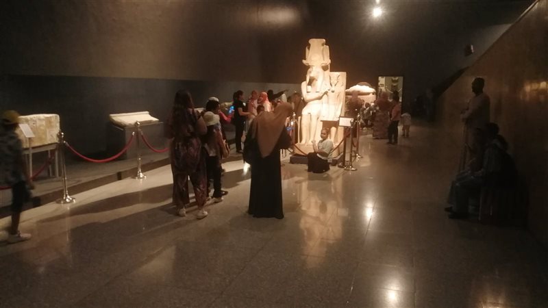 إقبال كثيف على زيارة