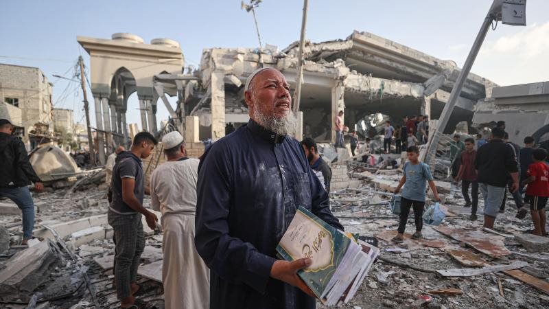 تدمير بيوت الله فى