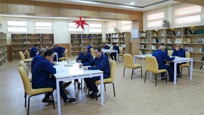 إقامة 5 نجوم للنزلاء، ملاعب رياضية وقاعات رسم بمركز إصلاح وتأهيل 15 مايو (صور)