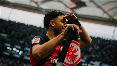 سجل هدفين وصنع مثلهما، مرموش يتألق في فوز فرانكفورت على كيل بالدوري الألماني