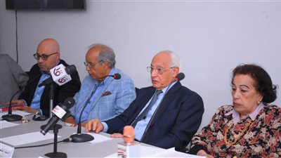 مكتبة مصر العامة تناقش 