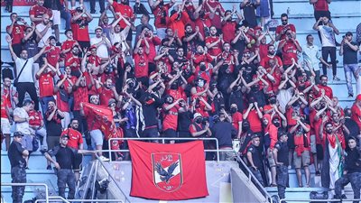 نهائي أفريقيا، جماهير الأهلي تدعم فريقها في مدرجات ملعب رادس (صور) 