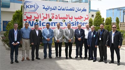 رئيس الوزراء يتفقد مصنع 