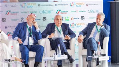 أمين اتحاد الجامعات العربية يشارك في منتدى 