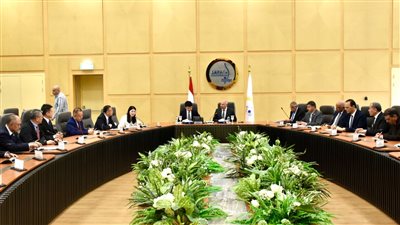 وزير النقل يبحث مع وفد الصين الاستثمار في إدارة وتشغيل عدد من خطوط السكك الحديدية 