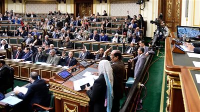 ضوابط استقدام الأطباء الأجانب في القانون الجديد ونسبة وجودهم بالمنشآت الصحية 