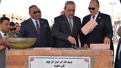 محافظ الإسماعيلية ورئيس قضايا الدولة يضعان حجر الأساس لمقر الهيئة الجديد (صور) 