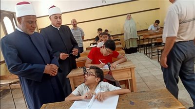 رسالة خاصة من وكيل المعاهد الأزهرية لطلاب الشهادتين الابتدائية والإعدادية (صور)