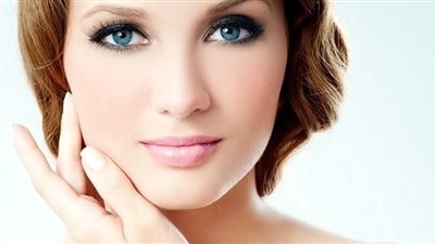  كريم كوري سحري لتفتيح وترطيب البشرة وتعزيز نضارتها 