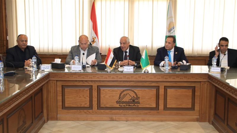اجتماع محافظ الجيزة