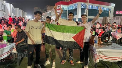 جماهير الزمالك تحتفل بكأس الكونفدرالية بالهتاف لفلسطين (فيديو وصور)