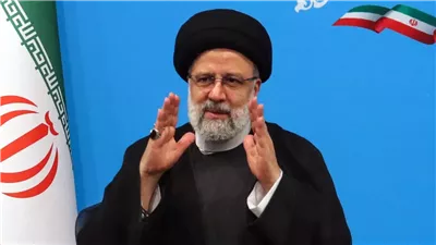 قائد الجيش الإيراني: ظروف منطقة حادث مروحية الرئيس صعبة وممطرة