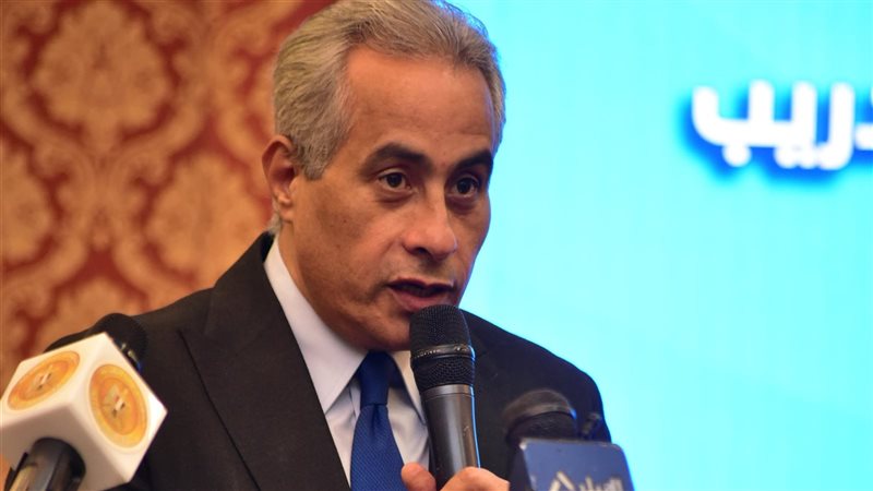 حسن شحاتة وزير العمل،فيتو