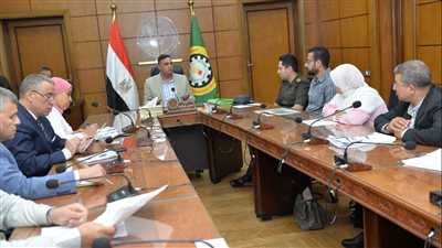 تفاصيل مناقشة آلية تغطية المروى المجاورة لمساكن سندوب بالمنصورة 