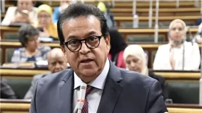 كشف حساب وزير الصحة، حل أزمة عجز أسرة الرعاية وأغضب القطاع الطبي بعد قانون تأجير المستشفيات