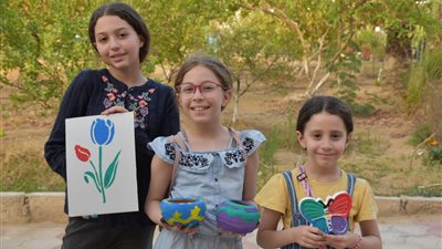 فعاليات ثقافية متنوعة لمكتبة مصر العامة المتنقلة بالعبور (صور) 