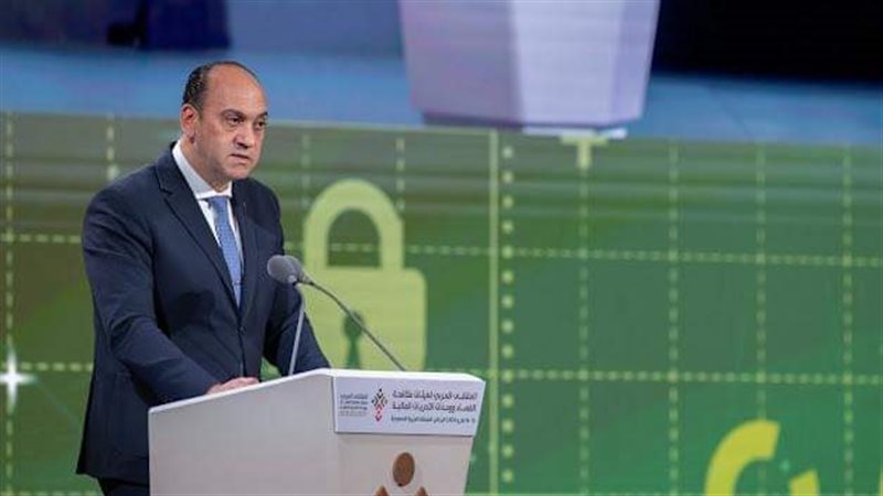 الوزير عمرو عادل