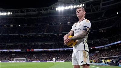 موقف ريال مدريد من التعاقد مع بديل كروس بعد اعتزاله 