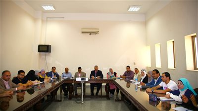 لجنة جائزة التميز الحكومي بجامعة الفيوم تستعد لبدء التقييم المكتبي للكليات 