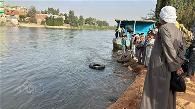 أول صور لحادث سقوط سيارة من أعلى معدية أبو غالب في المنوفية