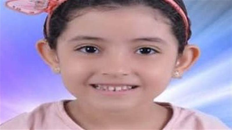 الطالبة الفائزة لمار