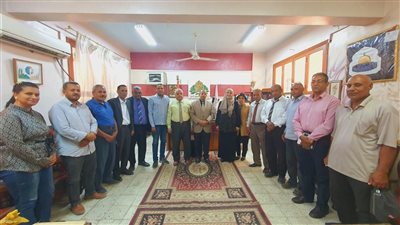 وكيل تعليم الأقصر: إنشاء مركز إرشادي يمثل بيت خبرة لتربية النحل